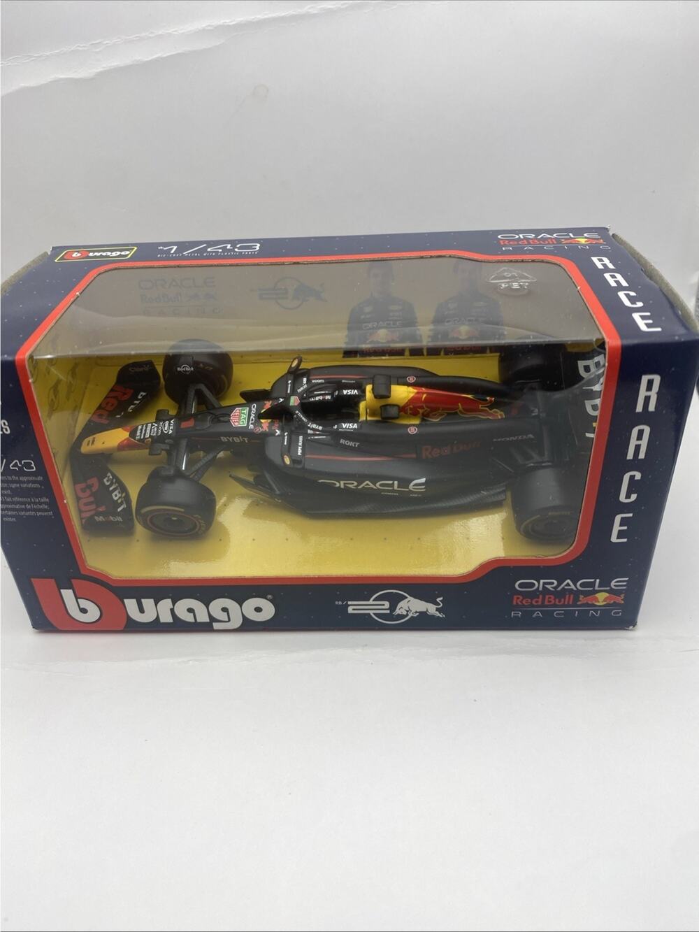 Bburago 2025 F1 Oracle Red Bull Racing SP11 Sergio “Checo” Perez Car 1:43